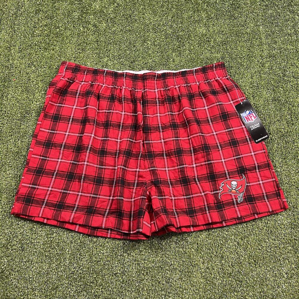 NFL Men’s Tampa Bay Ultimate Flannel Short XL